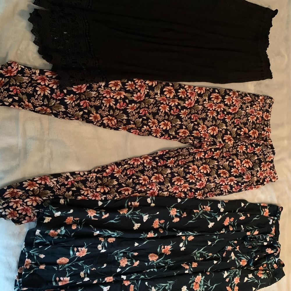 American Eagle cropped pants